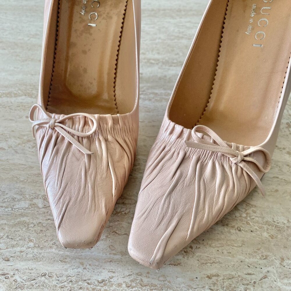 Vintage Gucci Ruched Leather Bow Pumps - Picture 6 of 10